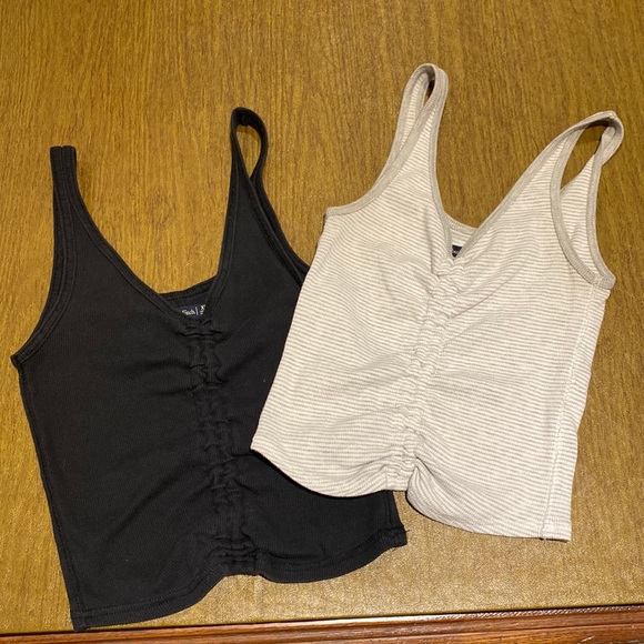 Set of 2 Runched tank tops - Picture 1 of 2